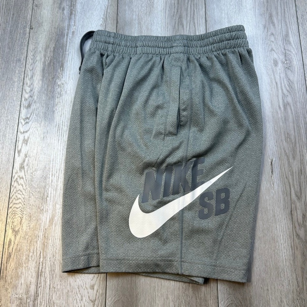 Nike SB Sunday Skate Shorts Mens Small Gray White Logo Drawstring Pockets Mens
